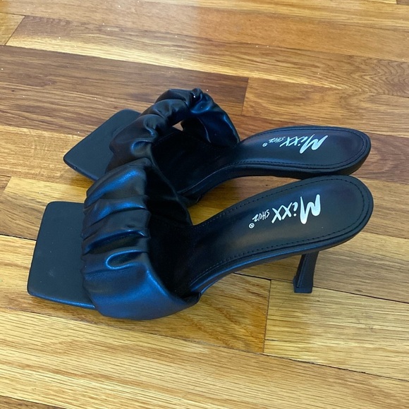 Mixx Shuz Women’s Black Sandals With Heel Size 8.5 - Picture 1 of 7